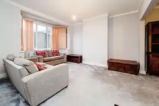 70 New Road, photo 2