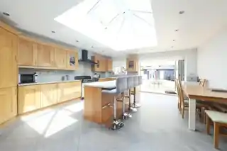 70 Parkfield Avenue, photo 4