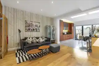 70 Rannoch Road, photo 4