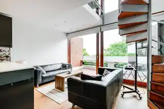 70 Southwood Park, photo 3
