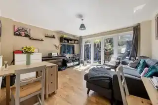 70 Wyemead Crescent, photo 2