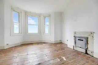 70B Lewisham Way, photo 3