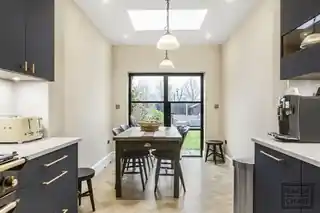 71 Birkbeck Road, photo 3