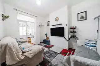 71 Caithness Road, photo 3