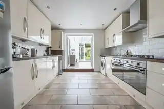 71 Carlyle Road, photo 3