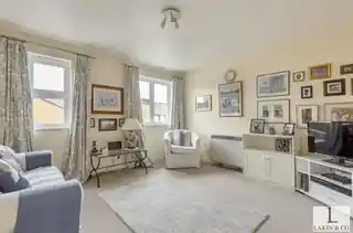 71 Clarkes Drive, photo 3