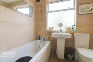 71 Clinton Crescent, photo 4
