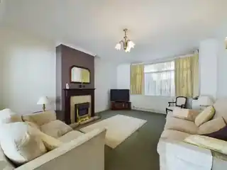 71 Littleheath Road, photo 2
