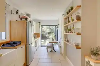 71 Nelgarde Road, photo 3
