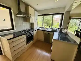 71 Penshurst Gardens, photo 4