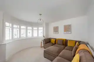 71 Selsey Crescent, photo 3