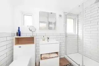 72 Churchill Road, photo 3