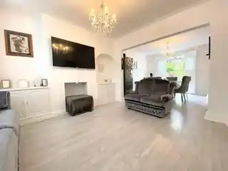 72 Havering Gardens, photo 4