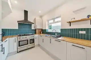 72 Holme Lacey Road, photo 2
