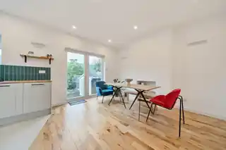 72 Holme Lacey Road, photo 3