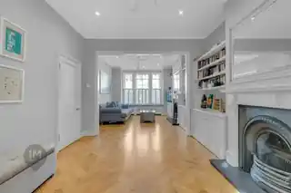72 Lavenham Road, photo 4