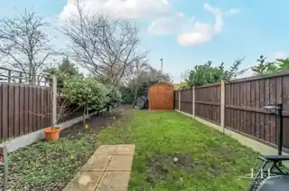 72 Manston Way, photo 2