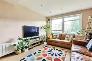72 Micheldever Road, photo 2