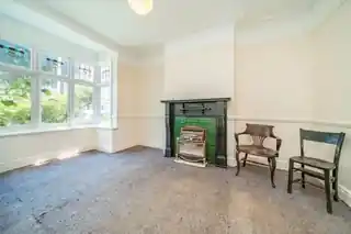 73 Alfriston Road, photo 2