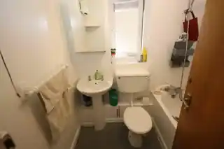 73 Frensham Close, photo 4