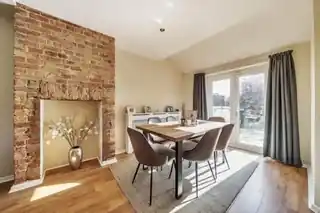 73 Heath Way, photo 4