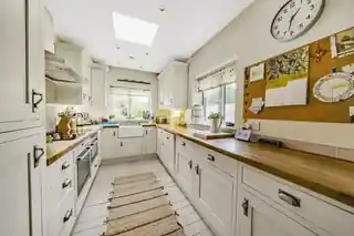 73 Highworth Road, photo 4