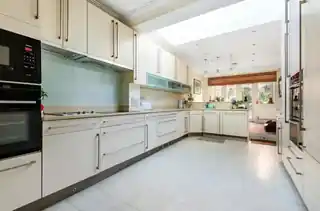 73 Oakleigh Avenue, photo 4