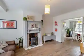 73 Oxhey Lane, photo 2