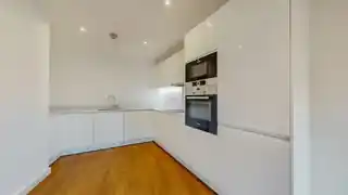 73, Royal Court, Howard Road, photo 3