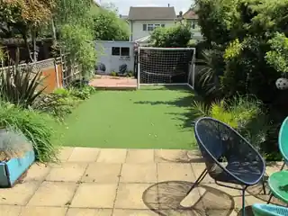 73 Stanley Road, photo 2