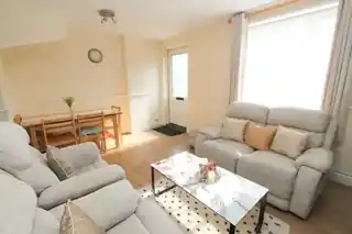 73 Titchfield Road, photo 4