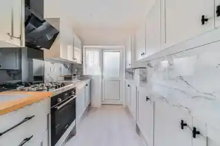 73 Vancouver Road, photo 3