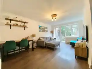 73 Vernon Crescent, photo 2