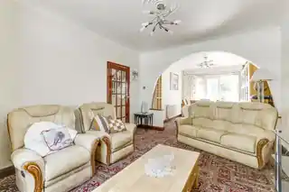 73 Victoria Road, photo 3