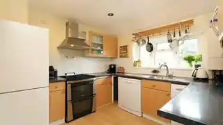 73A Townholm Crescent, photo 4