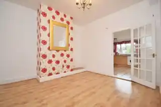 74 Dowanhill Road, photo 2