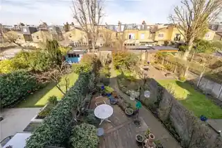 74 Inglethorpe Street, photo 4