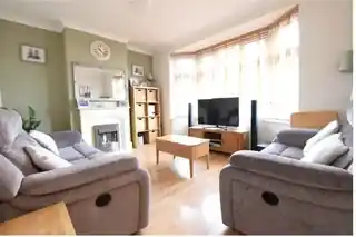 74 Kenneth Road, photo 4
