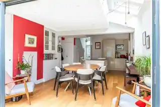 74 Salehurst Road, photo 2