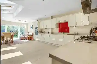 74 Stanley Gardens Road, photo 3
