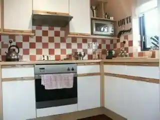 74 Wedmore Gardens, photo 3
