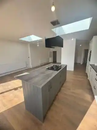 75 Beverley Drive, photo 3
