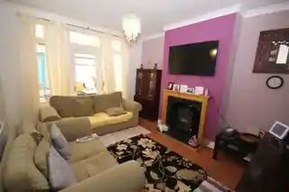 75 Bowrons Avenue, photo 4