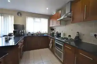 75 Chalfont Avenue, photo 2