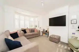 75 Daryngton Drive, photo 2