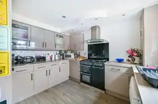 75 Fortescue Avenue, photo 4