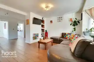 75 Hilldene Avenue, photo 3