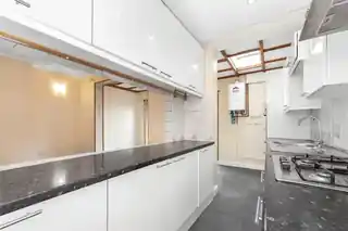 75 Mayfield Road, photo 3