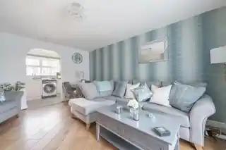 75 Pettacre Close, photo 2