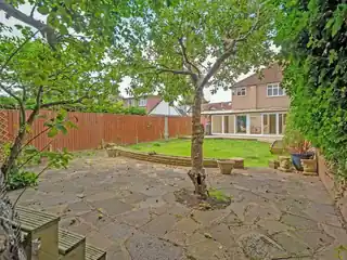 75 Sylvia Avenue, photo 4